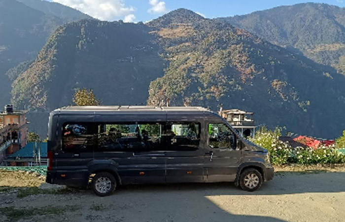 Force Urbania 12 Seater