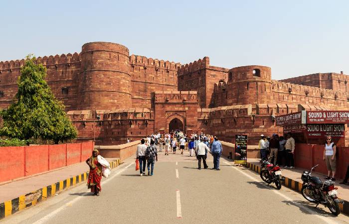 Delhi to Agra