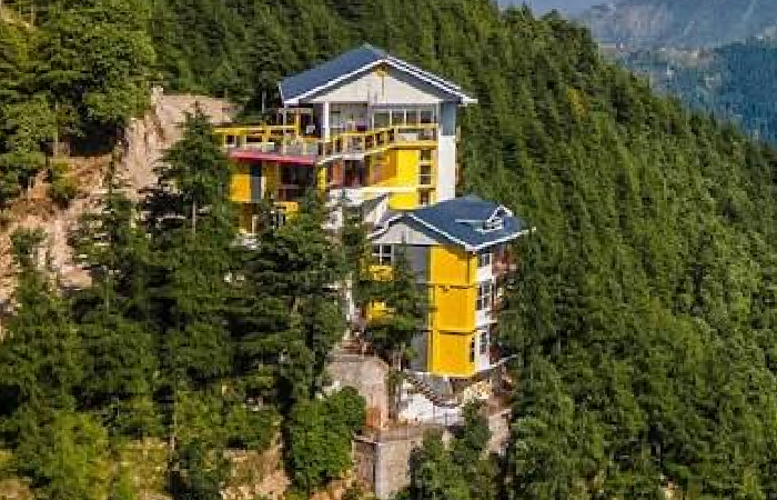 Delhi to Khajjiar Meadows to Manali Mountains